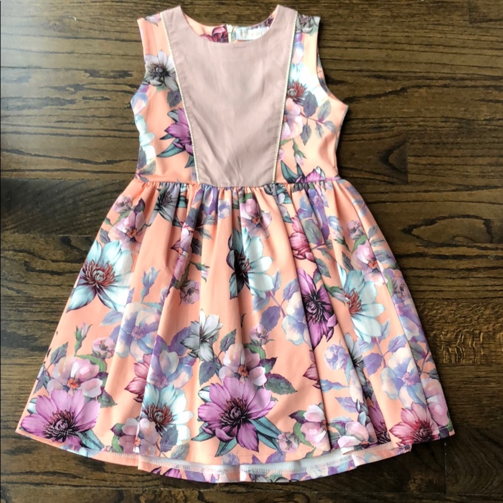 Beautiful dress size 8